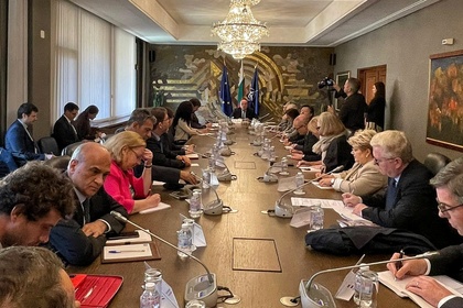 Министърът на външните работи Николай Милков проведе среща с ръководители на дипломатически мисии на държави-членки на ЕС и Шенген, акредитирани в България