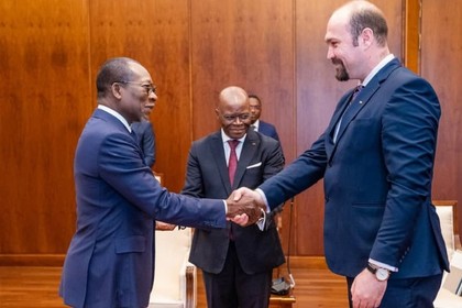 Посланик Йорданов връчи акредитивните си писма на президента на Бенин Патрис Талон    