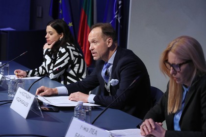  Заместник-министър Костадин Коджабашев представи актуална информация за работата на МВнР на редовния брифинг за медиите