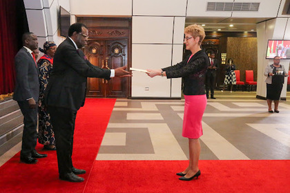 Посланик Мария Цоцоркова връчи акредитивните си писма на президента на Намибия д-р Хаге Гейнгоб