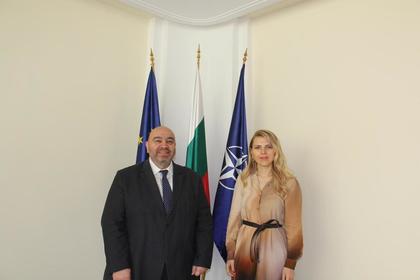 Заместник-министър Велислава Петрова прие копия на акредитивните писма на новия посланик на Република Гърция в България