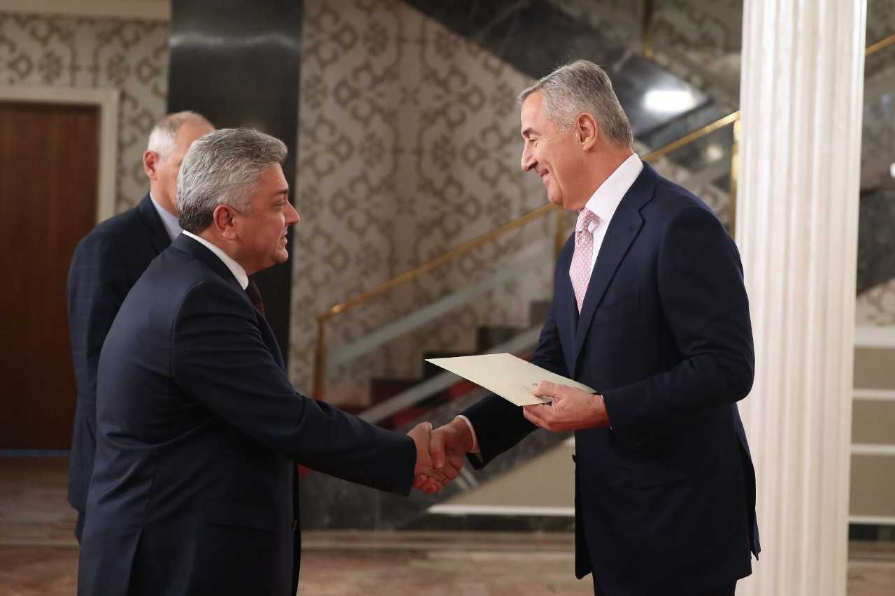 Посланик Стефан Димитров връчи акредитивните си писма на президента на Черна гора Мило Джуканович  