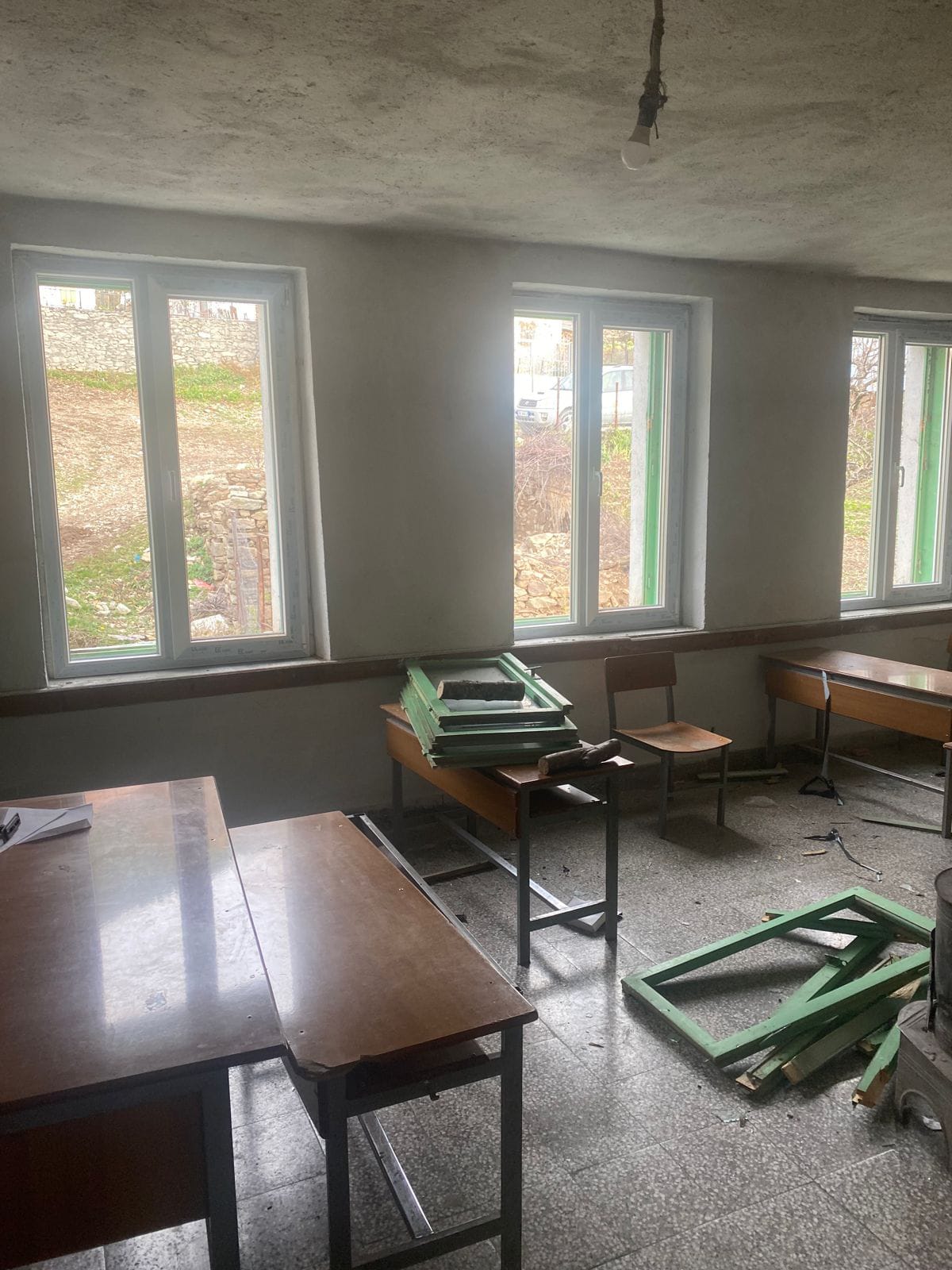България спомогна реконструкцията на училището в Борйе
