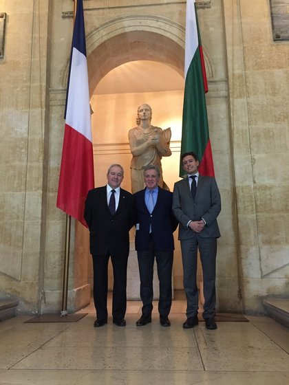 Посланик Чолаков се срещна със заместник-кмета на Марсилия Жан Роата