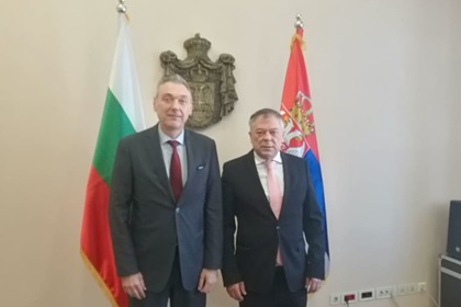Посланик Петко Дойков проведе среща с министъра без портфейл Новица Тончев