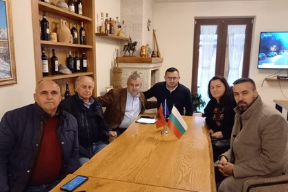Delegacioni i Ambasadës vizitoi Gollobordën