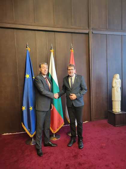 Посланик Петко Дойков проведе среща с г-н Томислав Жигманов, министър на правата на човека, малцинствата и социалния диалог на Сърбия
