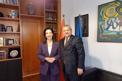 Ambasadori Ivaylo Kirov u takua me Ministren e Arsimit dhe Sportit Evis Kushi